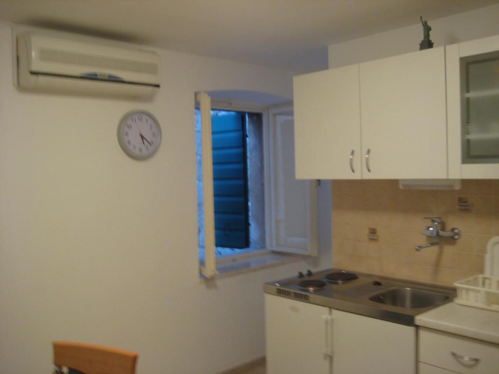 Gala Apartments Komiza Exterior photo