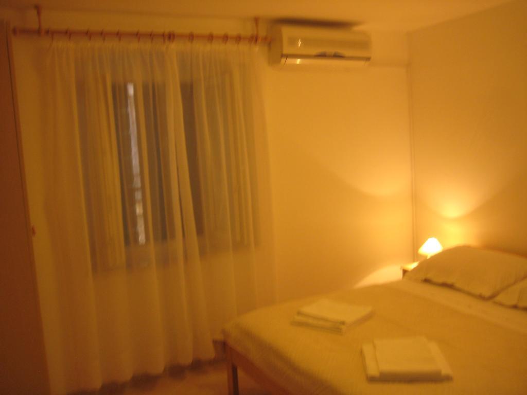 Gala Apartments Komiza Exterior photo